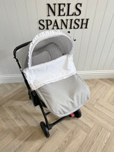 Load image into Gallery viewer, Plumeti FRILLED leatherette - Car Seat Set