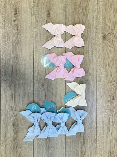 Bow (x1) with safety pin