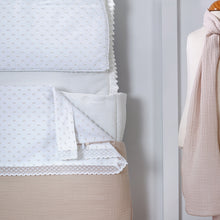 Load image into Gallery viewer, Plumeti - Carrycot Cover