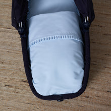 Load image into Gallery viewer, Pique - Carrycot Apron / Nest