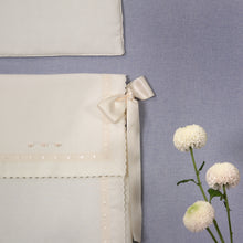 Load image into Gallery viewer, Carla - Carrycot Cover / Nest